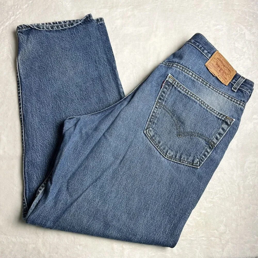 Levi's 550 relaxed fit vintage Faded men's 38×30 blue Jeans USA